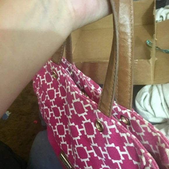 Tommy Hilfiger purse - Picture 4 of 8